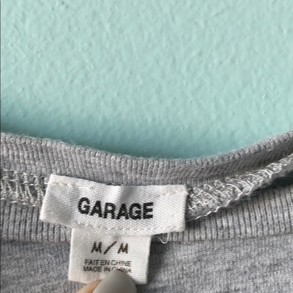 Garage crop top - Picture 3 of 3